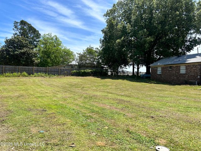 12150 Desoto Road, Olive Branch, MS 38654