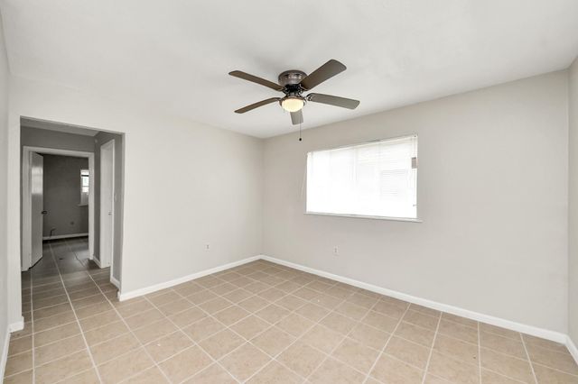 3910 Hoffman St 3, Houston, TX 77026