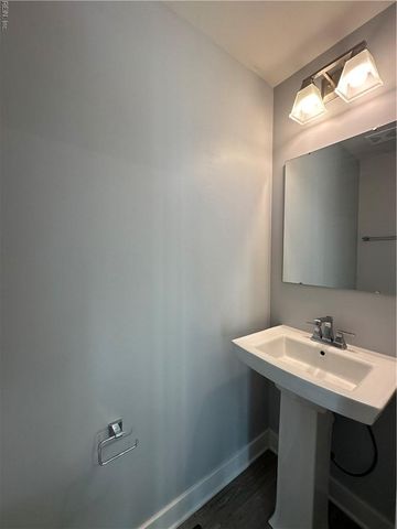 1738 Foremast LOOP, Chesapeake, VA 23323