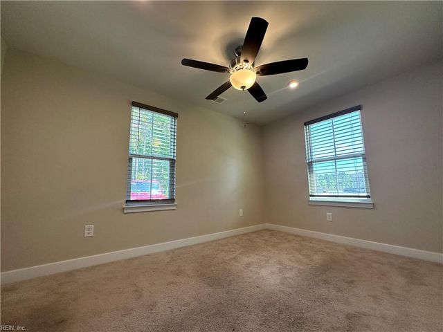 1738 Foremast LOOP, Chesapeake, VA 23323