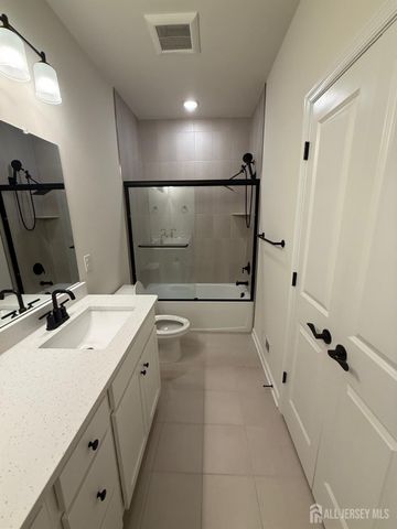 216 Lyla Lane, New Brunswick, NJ 08901