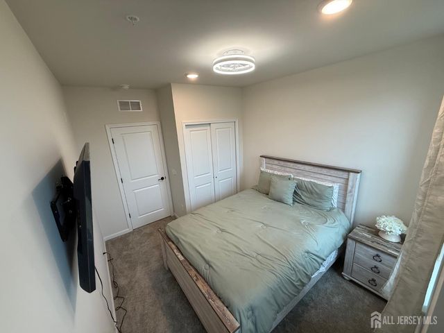 216 Lyla Lane, New Brunswick, NJ 08901