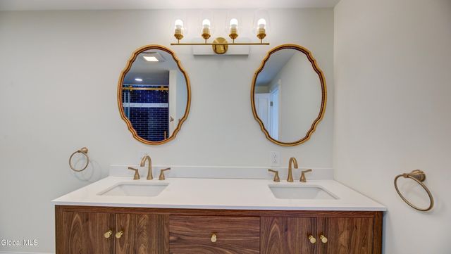 112 S Market Street, Johnstown, NY 12095