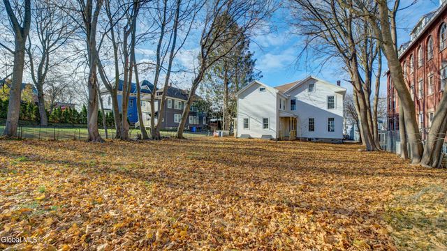 112 S Market Street, Johnstown, NY 12095