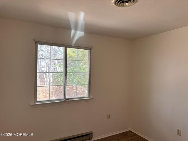 4 Quincy Drive D, Whiting, NJ 08759