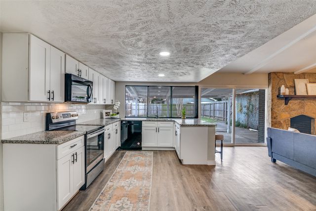 8510 Sikorski Lane, Dallas, TX 75228