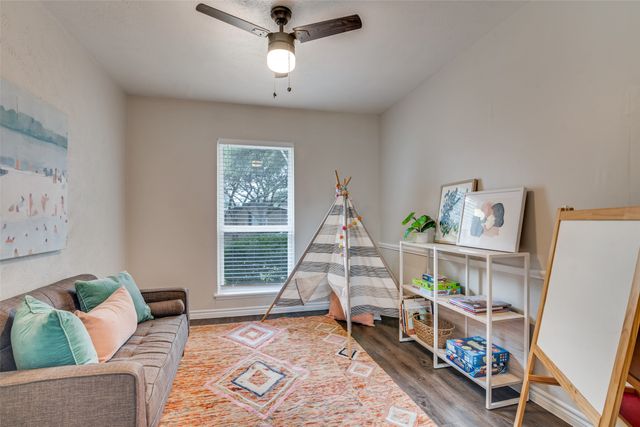 8510 Sikorski Lane, Dallas, TX 75228