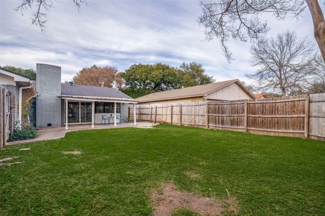 8510 Sikorski Lane, Dallas, TX 75228