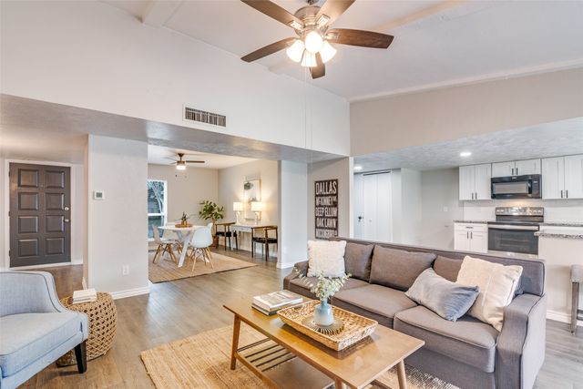 8510 Sikorski Lane, Dallas, TX 75228