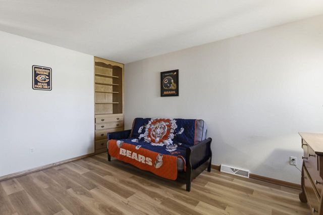 N80W17455 Robin CIRCLE, Menomonee Falls, WI 53051