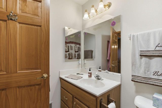 N80W17455 Robin CIRCLE, Menomonee Falls, WI 53051