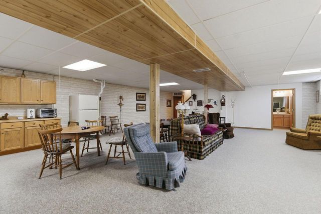 N80W17455 Robin CIRCLE, Menomonee Falls, WI 53051