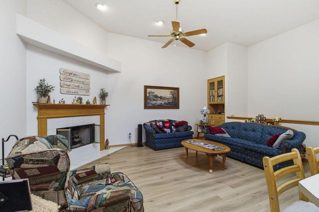 N80W17455 Robin CIRCLE, Menomonee Falls, WI 53051
