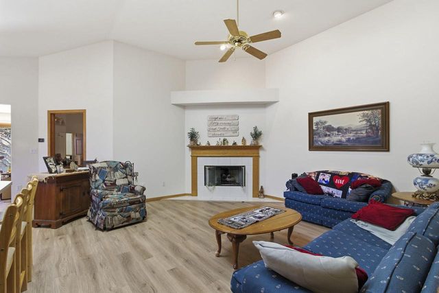 N80W17455 Robin CIRCLE, Menomonee Falls, WI 53051