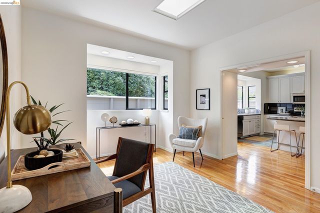 45 Schooner Hl, Oakland, CA 94618