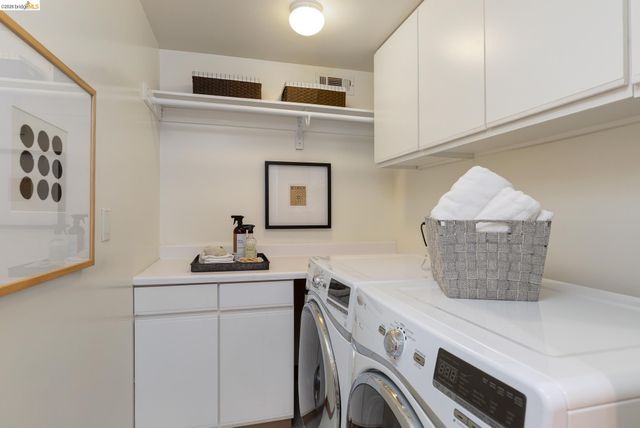 45 Schooner Hl, Oakland, CA 94618