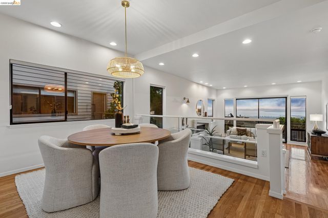 45 Schooner Hl, Oakland, CA 94618