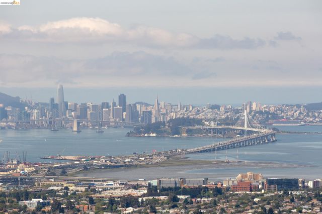 45 Schooner Hl, Oakland, CA 94618