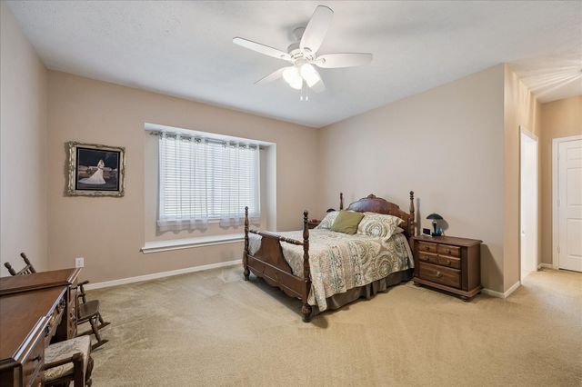 2695 Settlers Way Drive, Sealy, TX 77474
