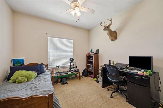 2695 Settlers Way Drive, Sealy, TX 77474