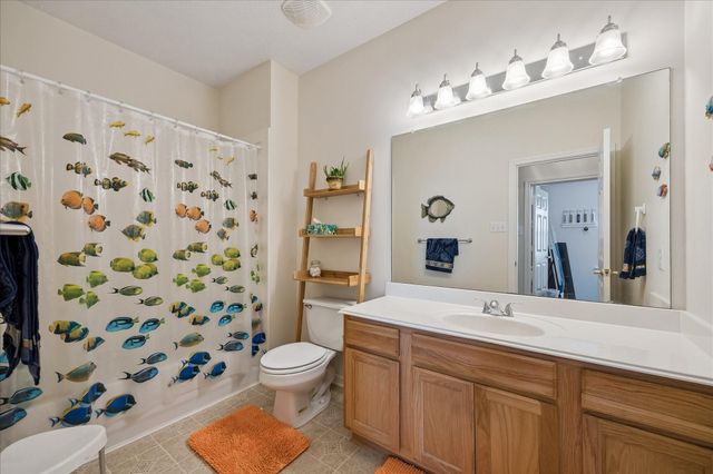 2695 Settlers Way Drive, Sealy, TX 77474
