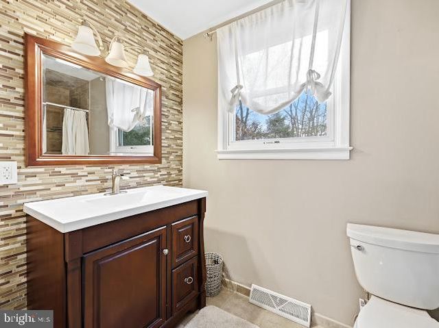 806 MARLBOROUGH AVE, Blackwood, NJ 08012