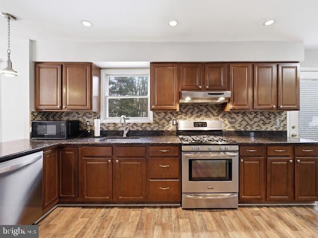 806 MARLBOROUGH AVE, Blackwood, NJ 08012