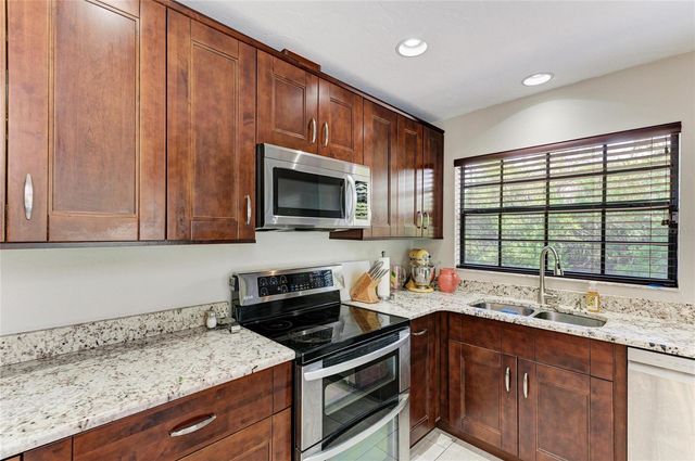 4609 44TH AVENUE E, Bradenton, FL 34203