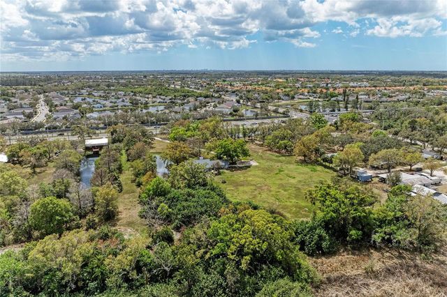 4609 44TH AVENUE E, Bradenton, FL 34203