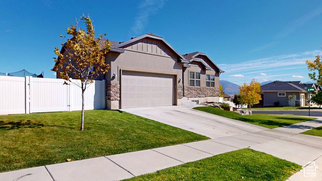 3809 E HOLLOW CREST DR, Eagle Mountain, UT 84005