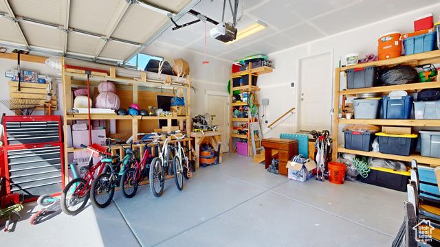 3809 E HOLLOW CREST DR, Eagle Mountain, UT 84005