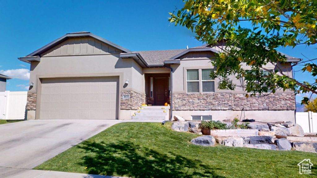 3809 E HOLLOW CREST DR, Eagle Mountain, UT 84005