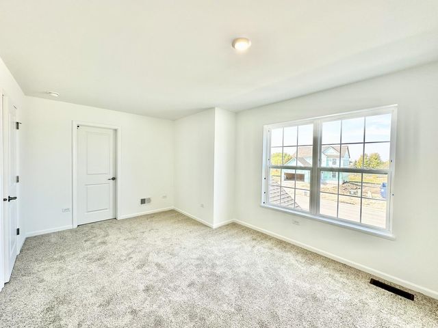 702 West Point Way, Oswego, IL 60543