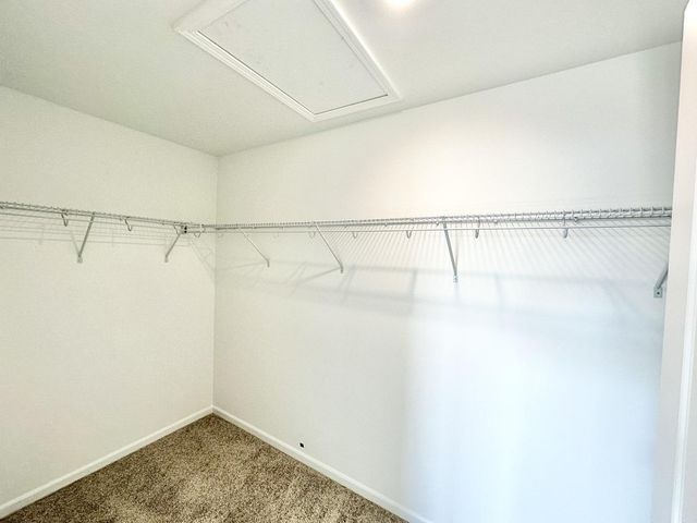 702 West Point Way, Oswego, IL 60543
