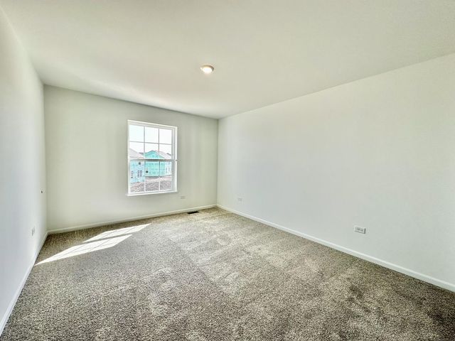 702 West Point Way, Oswego, IL 60543
