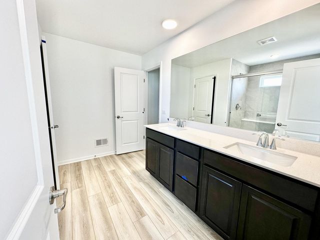 702 West Point Way, Oswego, IL 60543