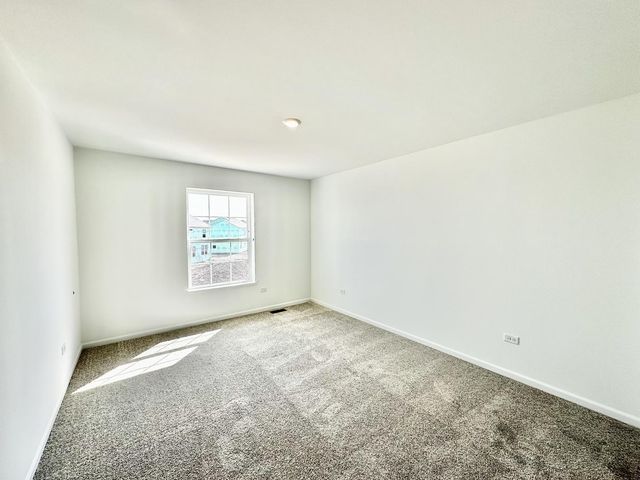 702 West Point Way, Oswego, IL 60543