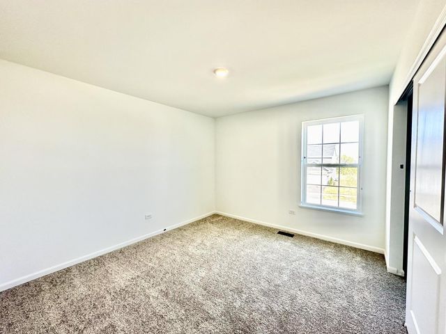 702 West Point Way, Oswego, IL 60543