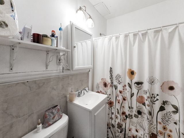 8 Parkton Road 1, Boston, MA 02130