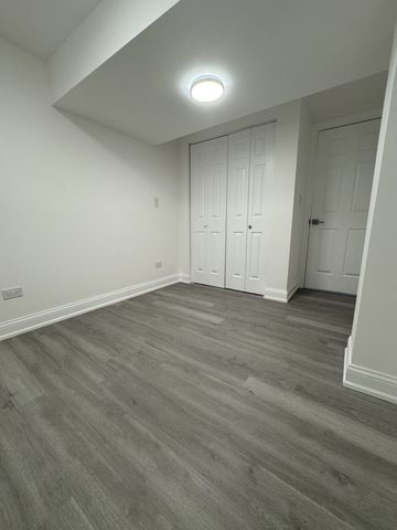 4521 S Hermitage Avenue, Chicago, IL 60609