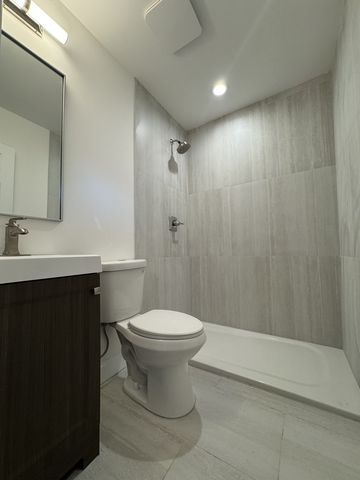 4521 S Hermitage Avenue, Chicago, IL 60609