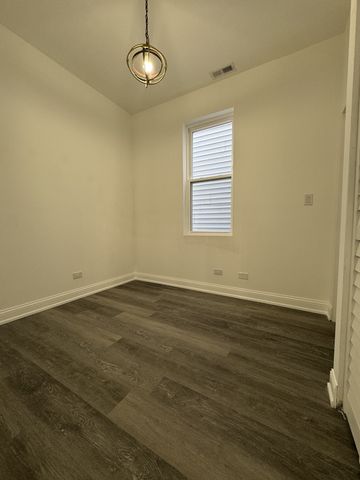 4521 S Hermitage Avenue, Chicago, IL 60609