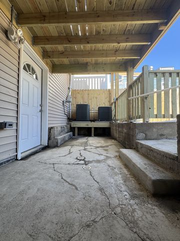 4521 S Hermitage Avenue, Chicago, IL 60609