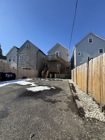 4521 S Hermitage Avenue, Chicago, IL 60609