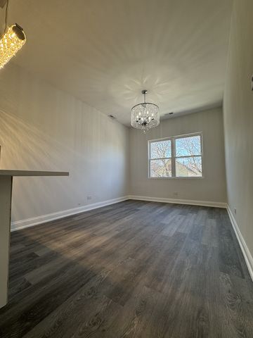 4521 S Hermitage Avenue, Chicago, IL 60609