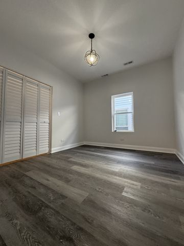 4521 S Hermitage Avenue, Chicago, IL 60609