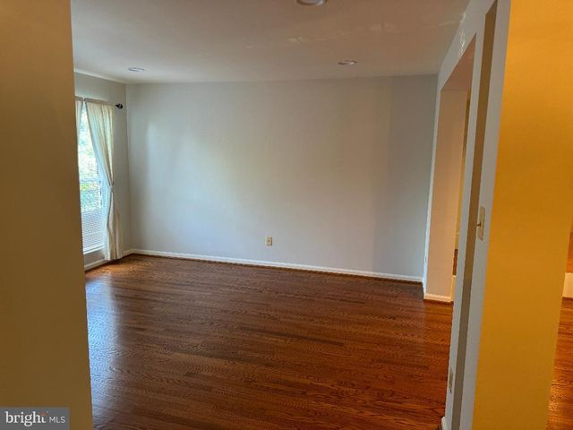 12097 EDGEMERE CIR, Reston, VA 20190