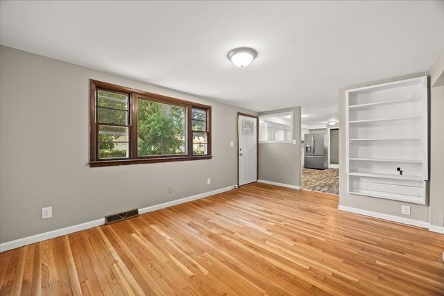 52 Jacob St, Brockton, MA 02302