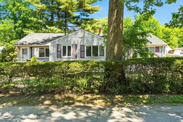 52 Jacob St, Brockton, MA 02302