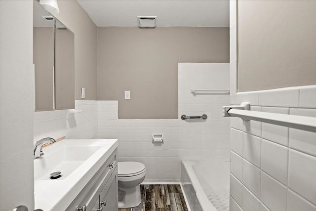 52 Jacob St, Brockton, MA 02302